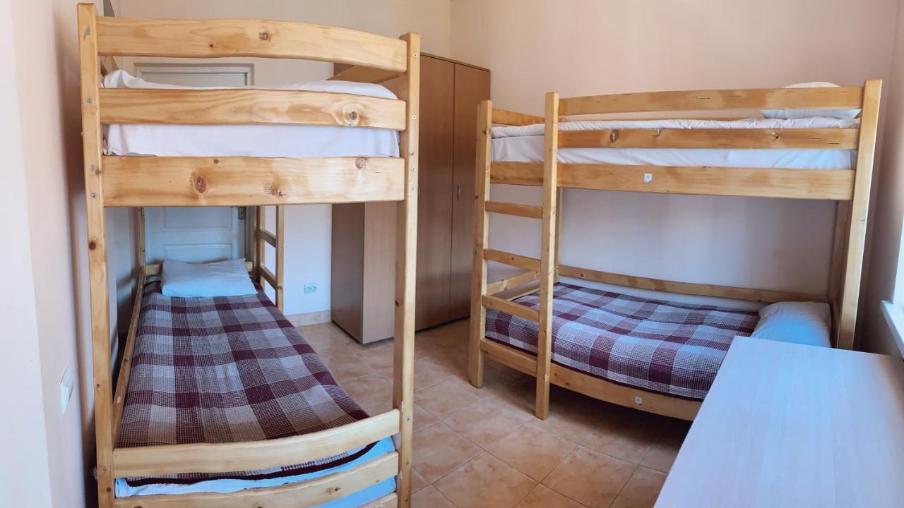У Поттера Hostel เตอร์โนปิล ภายนอก รูปภาพ
