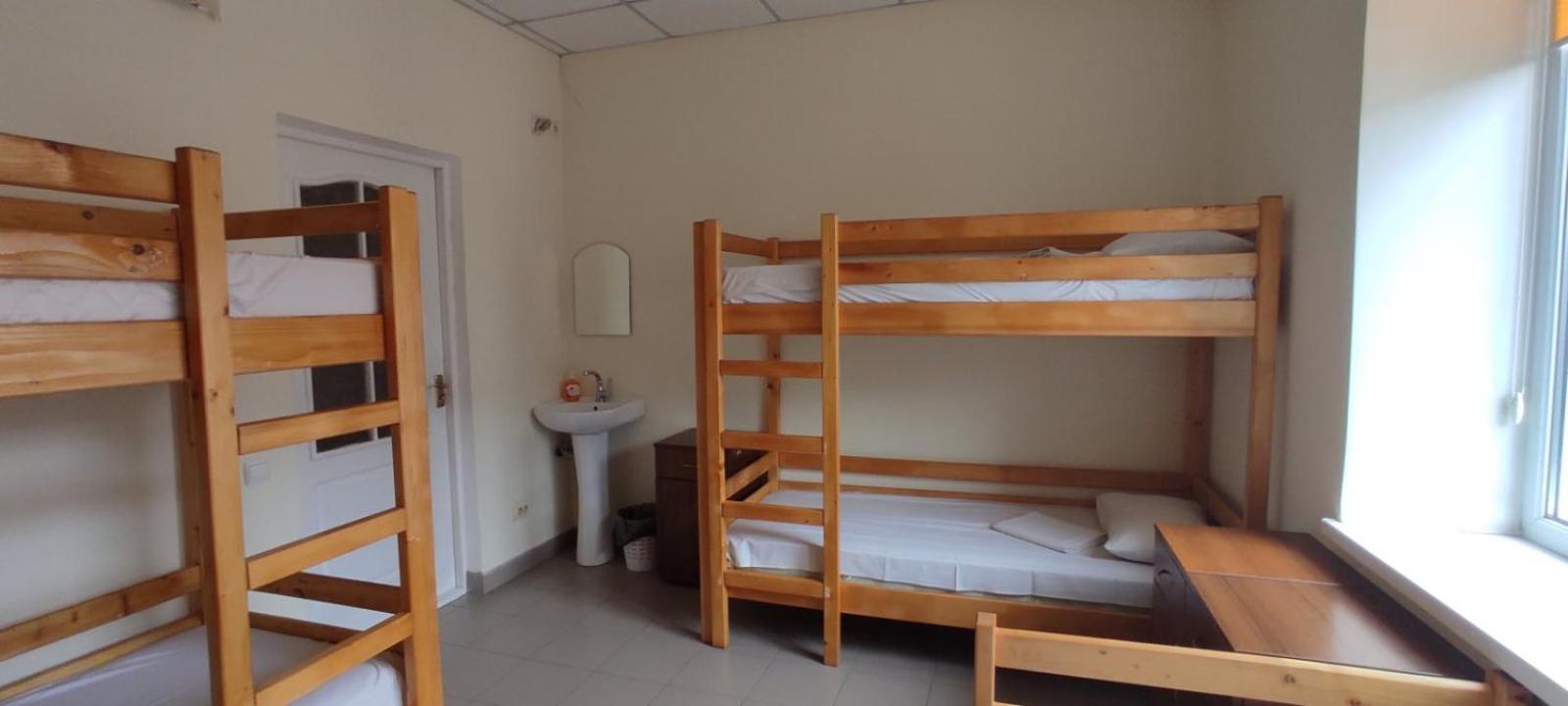 У Поттера Hostel เตอร์โนปิล ภายนอก รูปภาพ