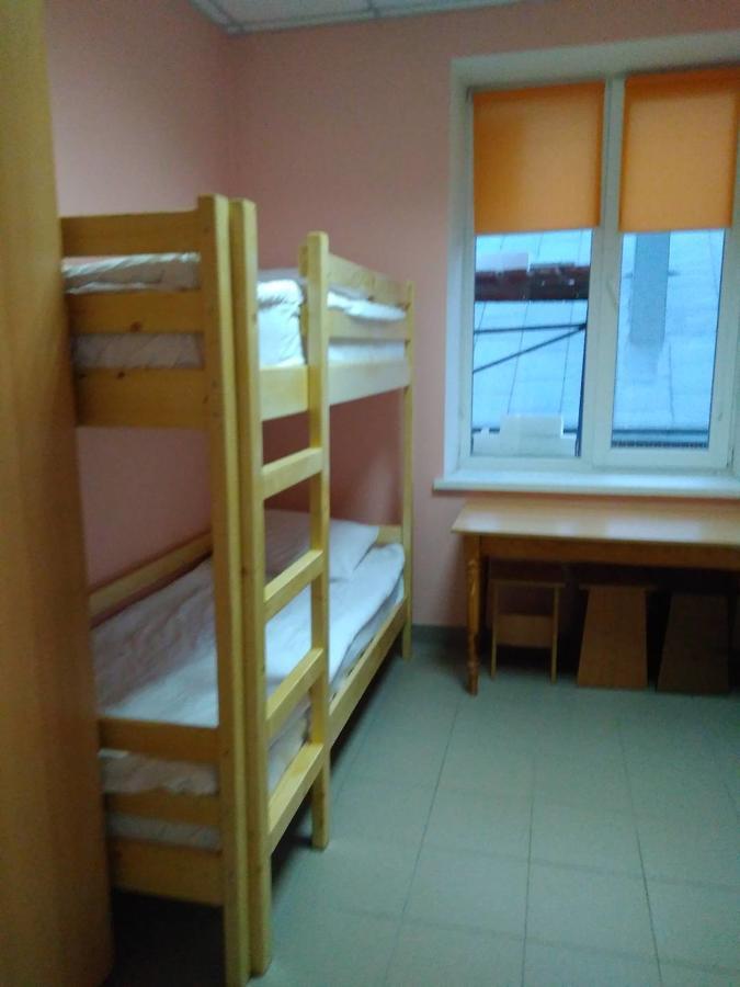 У Поттера Hostel เตอร์โนปิล ภายนอก รูปภาพ