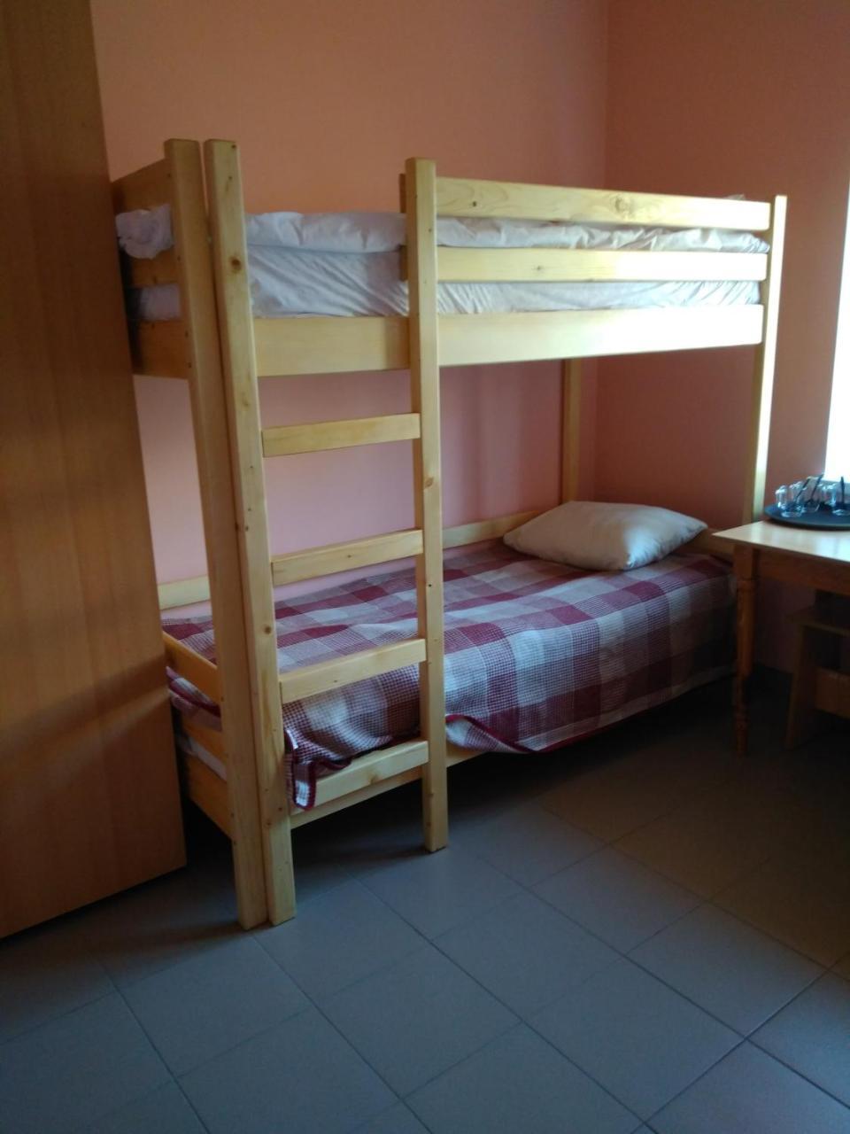 У Поттера Hostel เตอร์โนปิล ภายนอก รูปภาพ